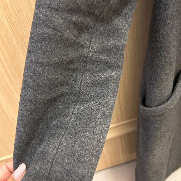Aritzia Cocoon Coat in Grey size xs - Picture 4 of 7